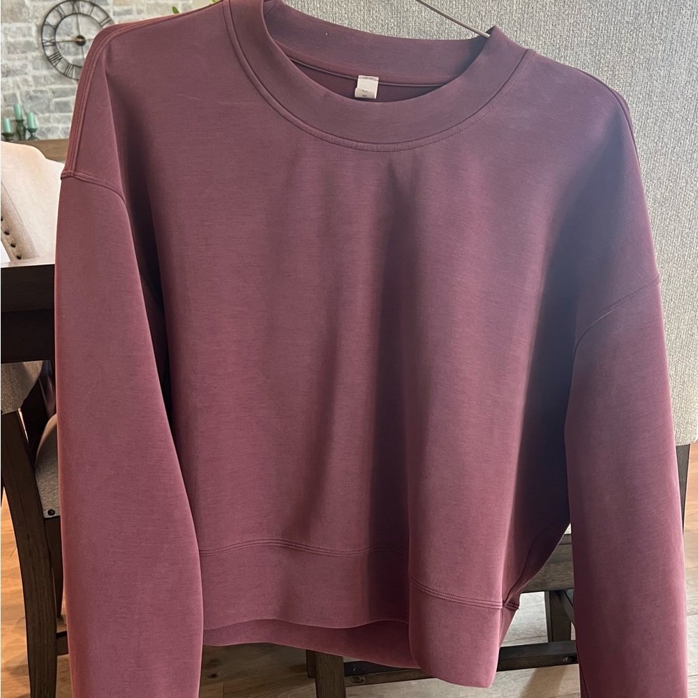 Lululemon Softstreme Perfectly Cropped Crew Mulled Wine Size 6